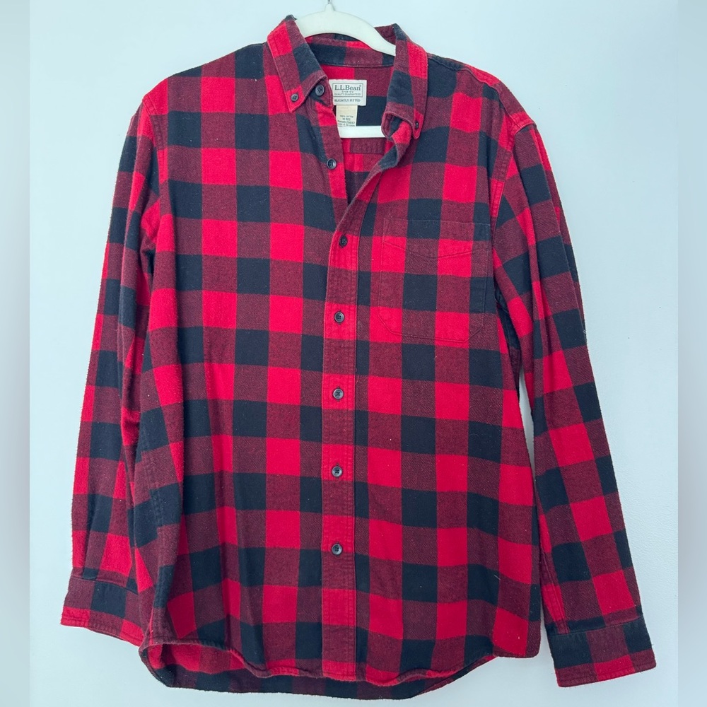 L.L. Bean Men’s Red and Black Flannel Plaid Button-Down Shirt